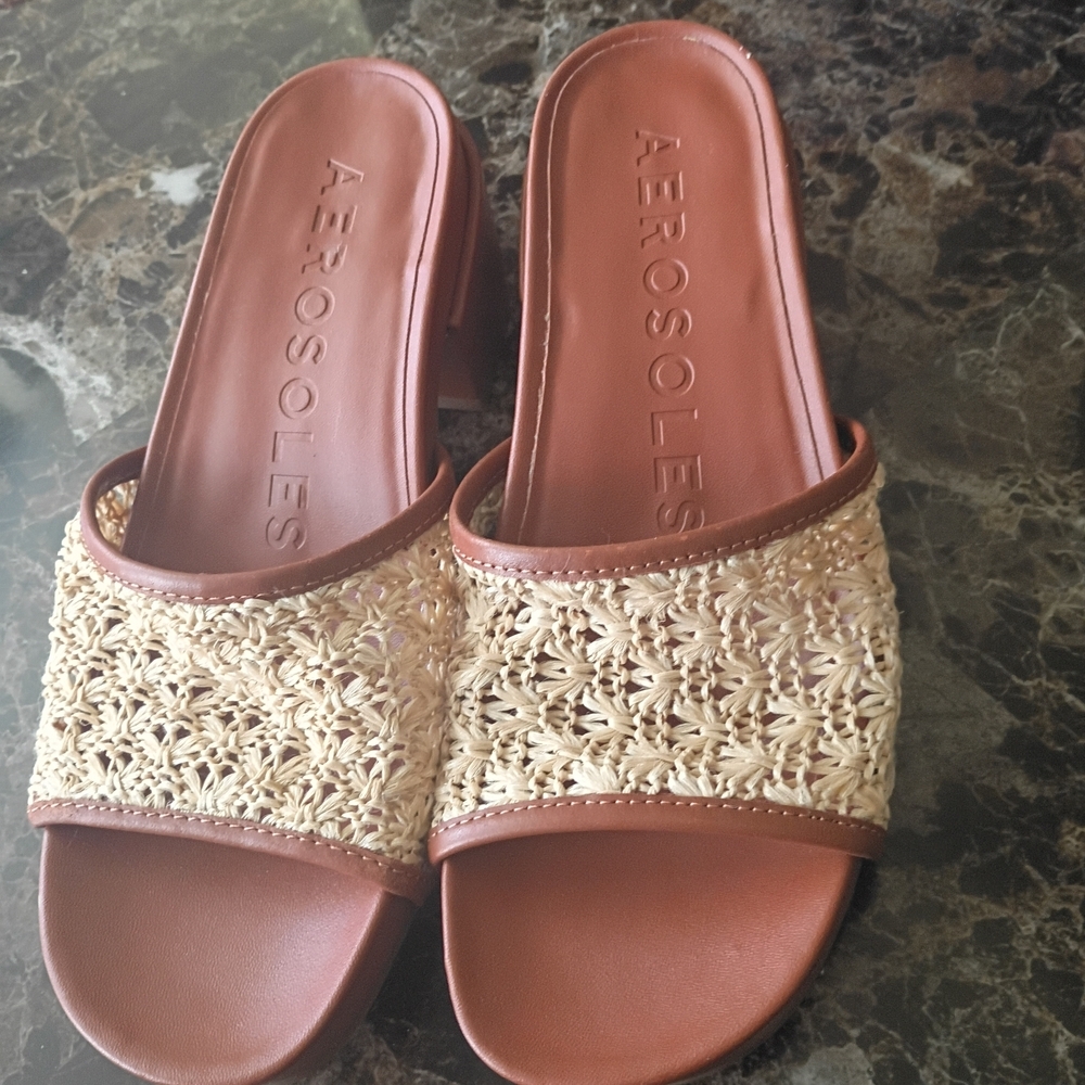 Aerosoles Women’s Tan and Cream Woven Slide Sandals